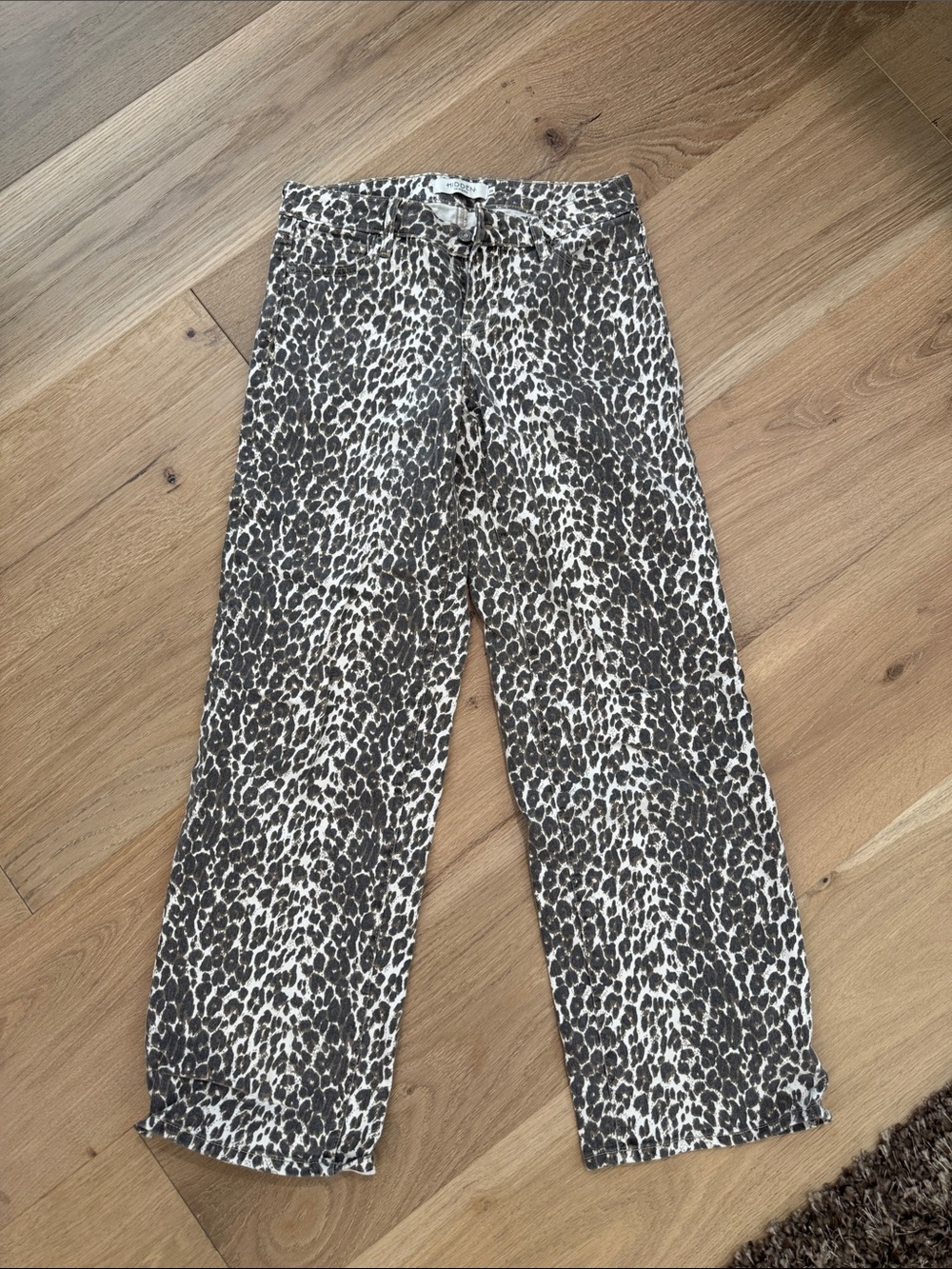 Women’s casual leapard Casual Pants - Black & White